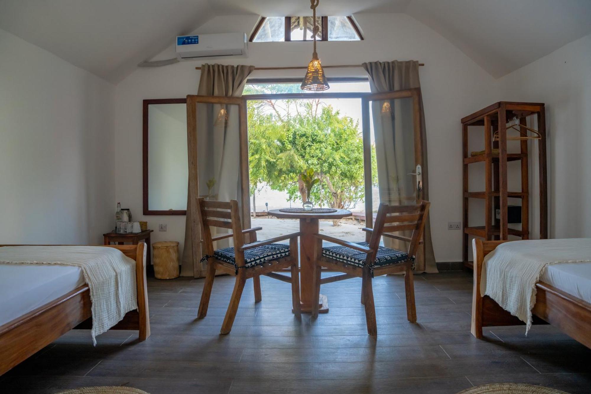 Juana Ocean Villas Makunduchi Экстерьер фото